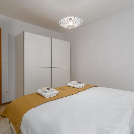 Apartments Agata Novigrad  Exterior photo