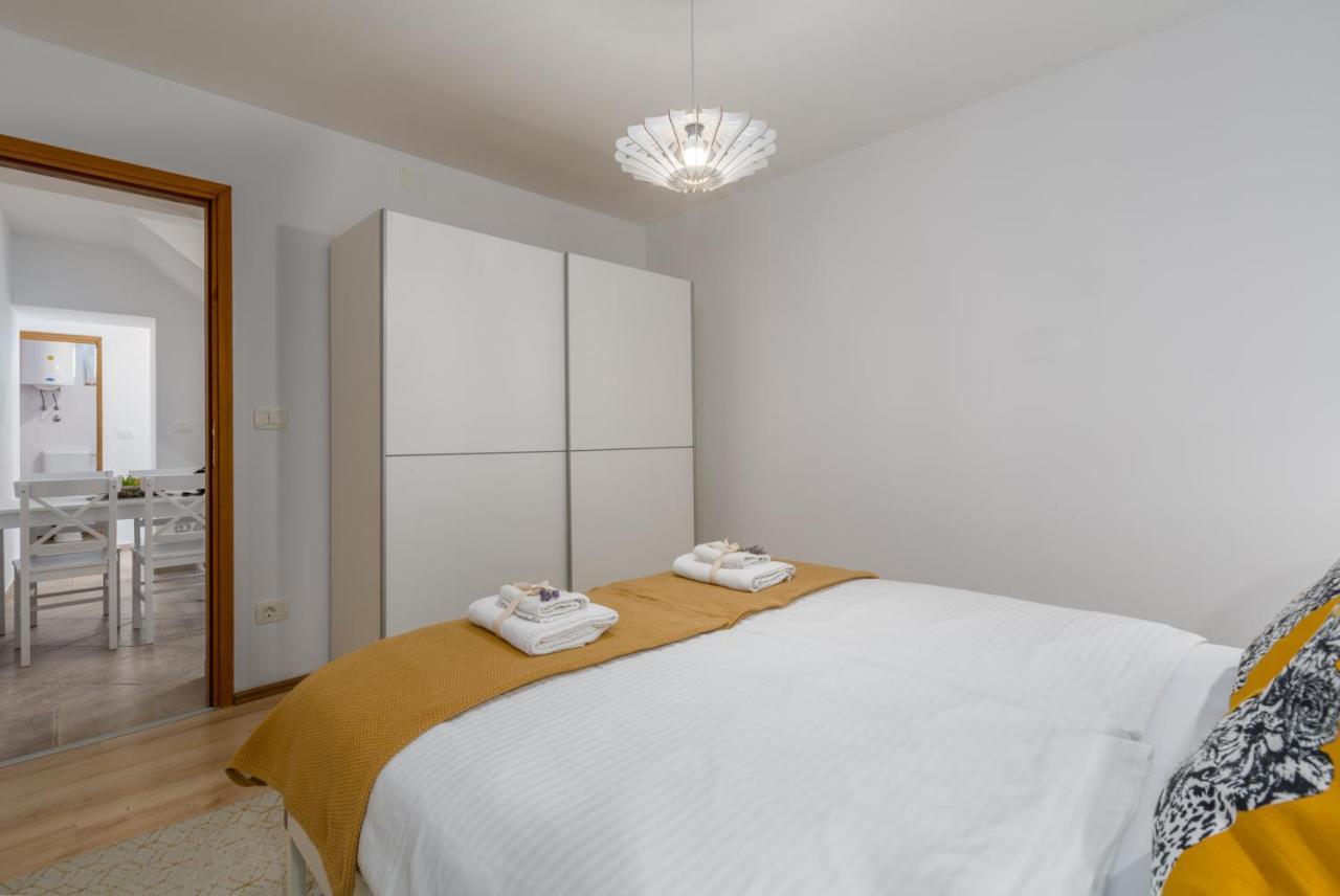 Apartments Agata Novigrad  Exterior photo