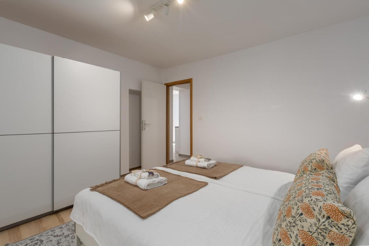 Apartments Agata Novigrad  Exterior photo